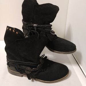 Musse and Cloud boots (B)